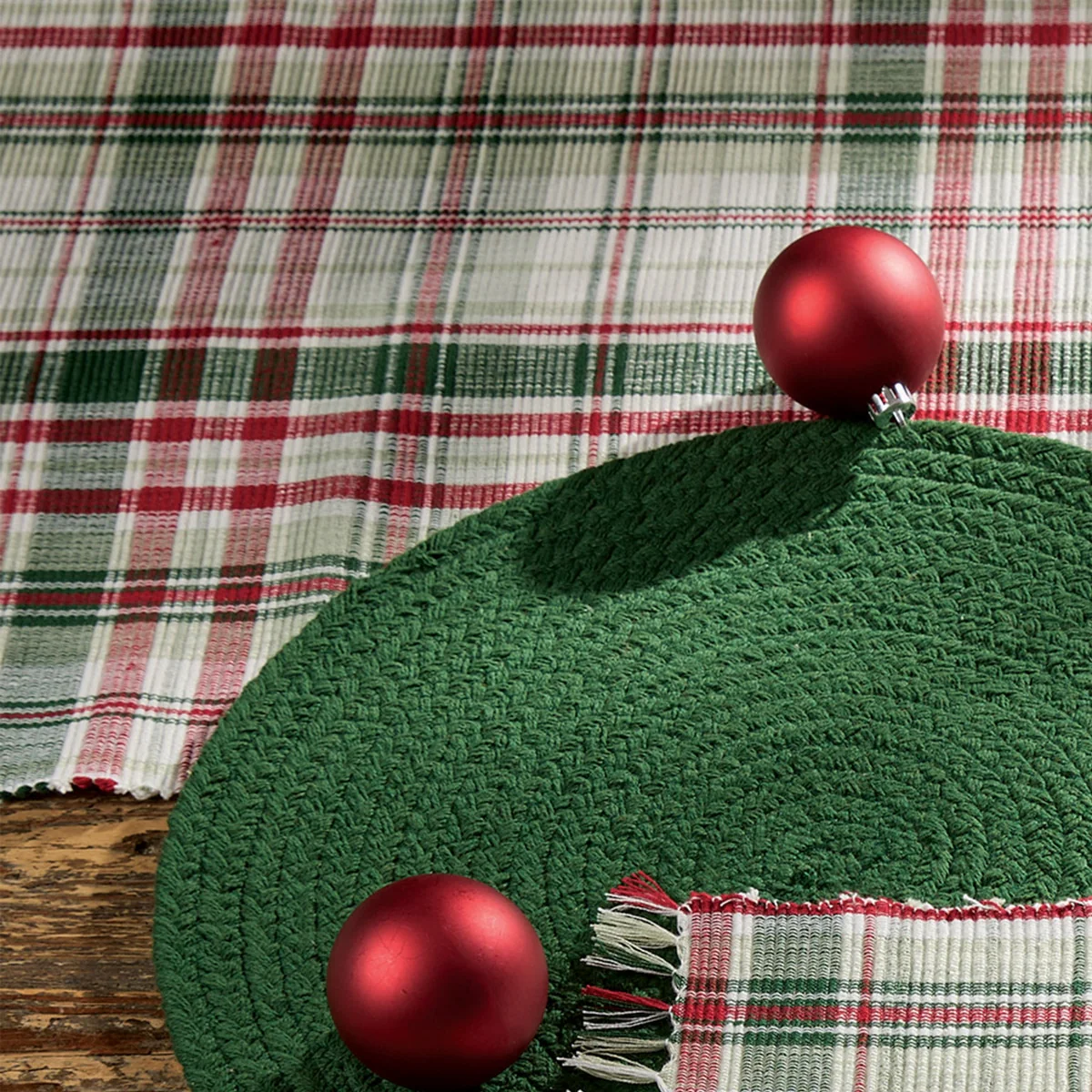 Berry Frost Chindi Table Runners - Image 4