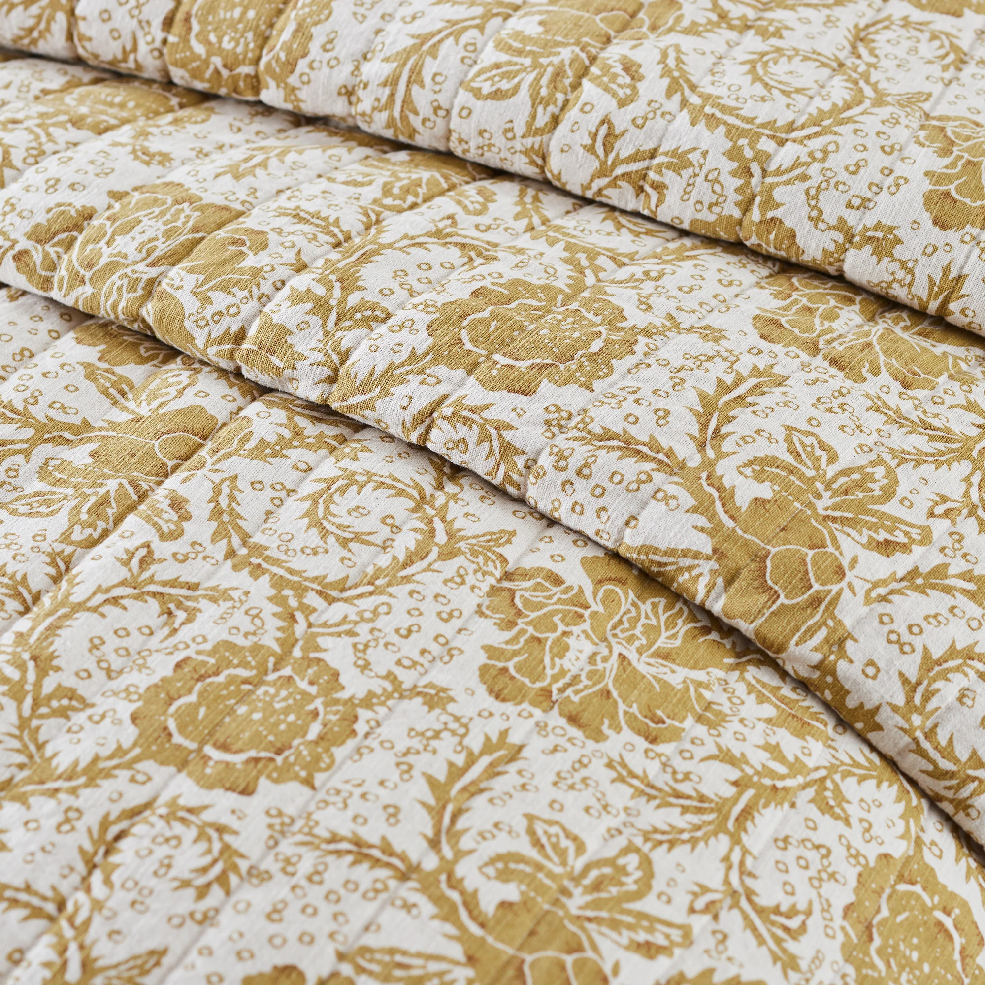 Dorsey Gold Quilt - Image 2