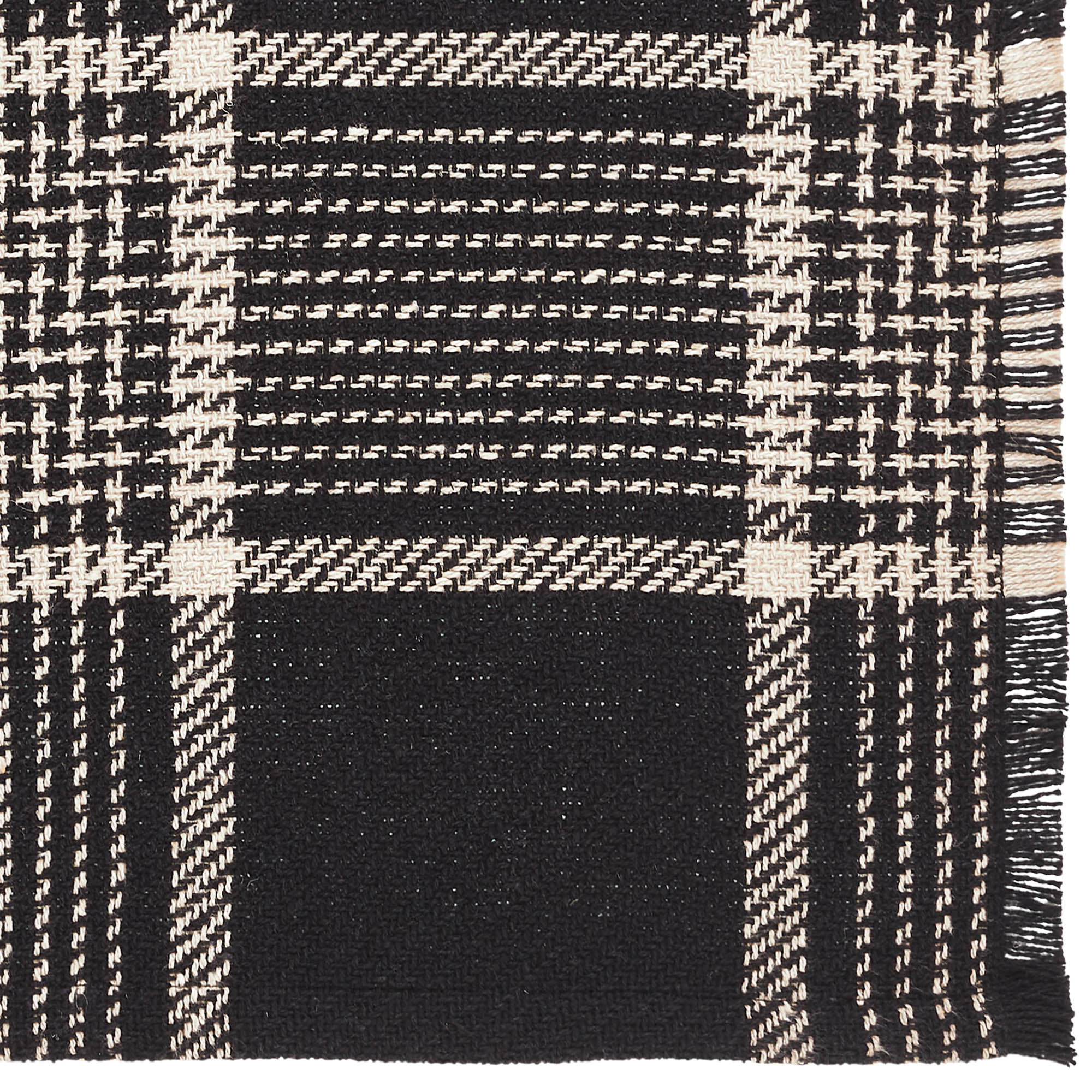 Exton Black Table Runner - Image 4