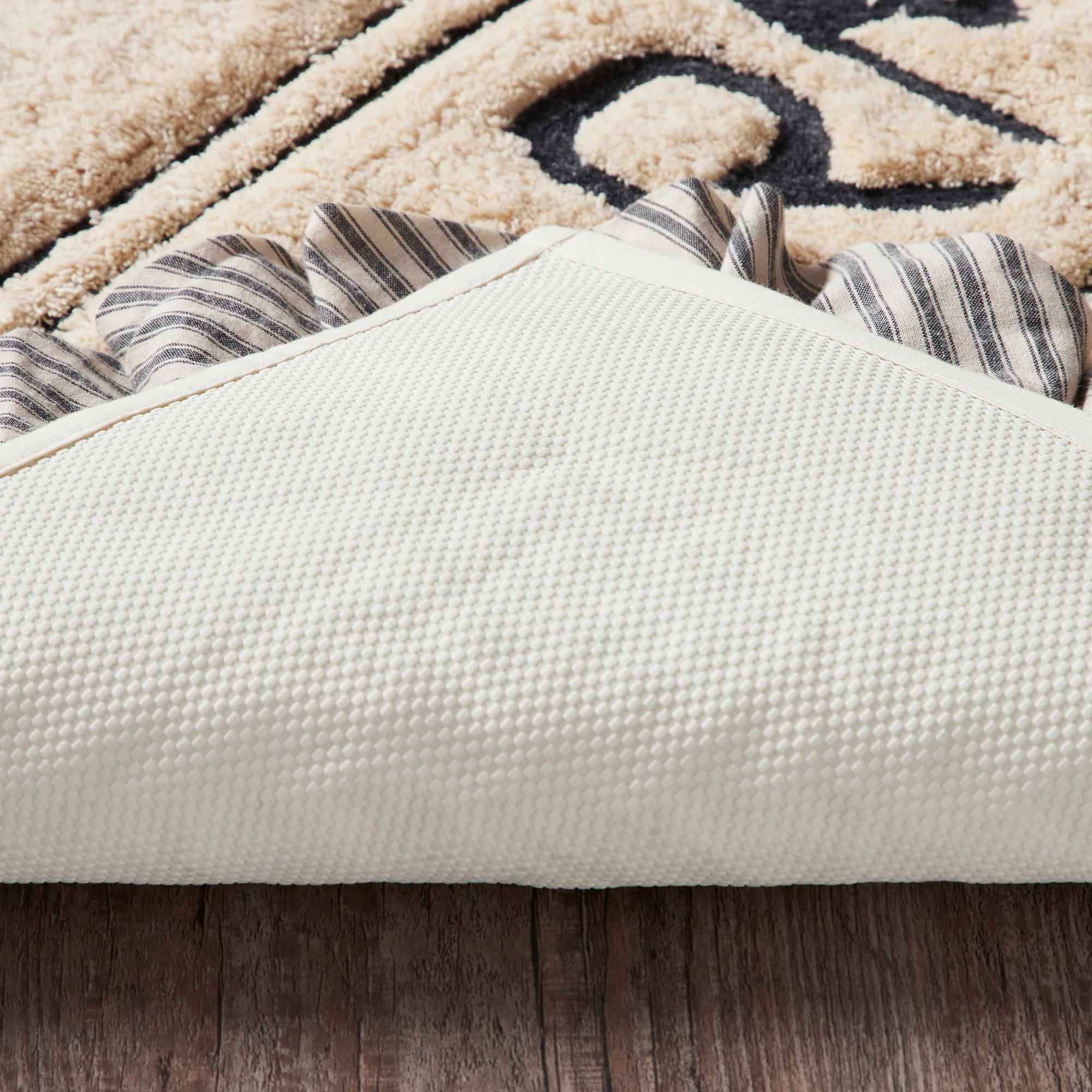 Farmstead Charcoal Bath Mat - Image 5