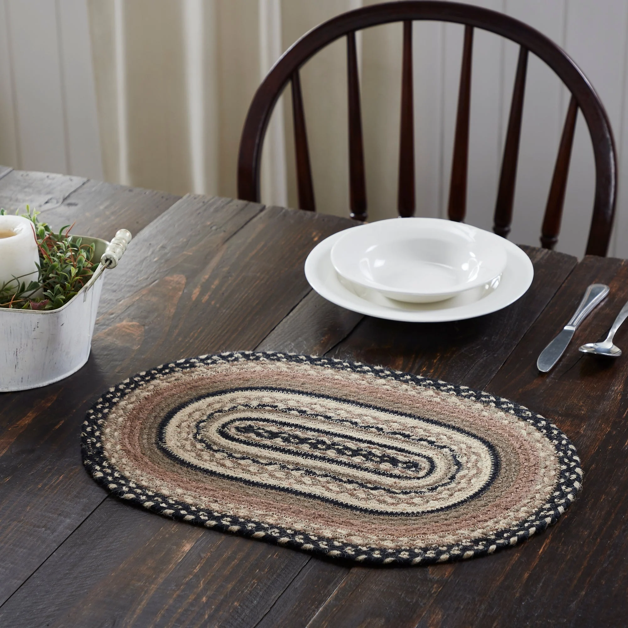 Farmstead Charcoal Oval Braided Placemat