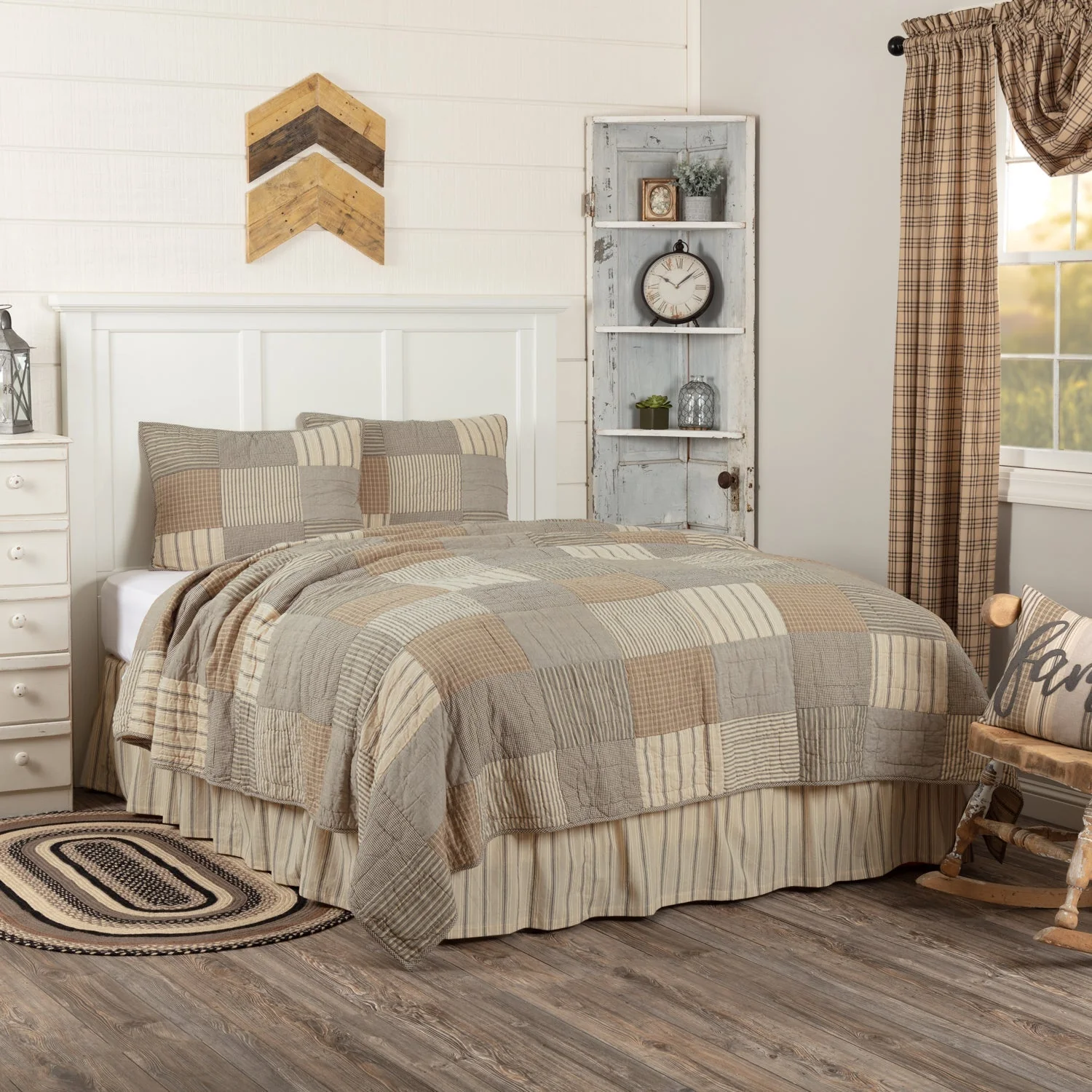 Farmstead Charcoal Quilt - Image 9