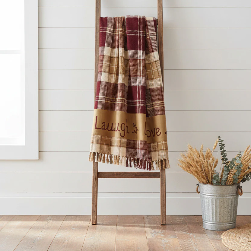 Linnley Throw - Image 2