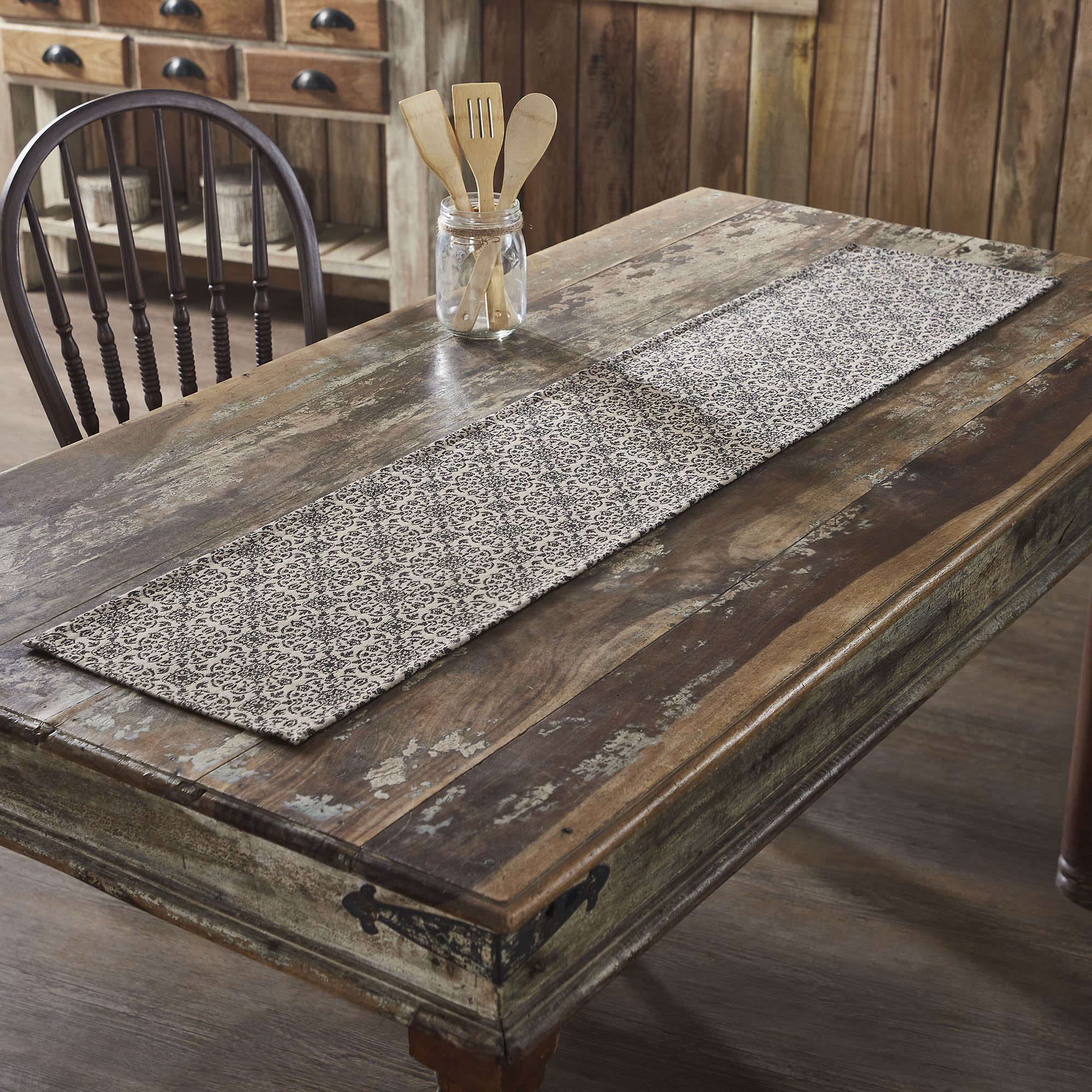 Medallion Black Tan Jacquard Table Runners - Image 3