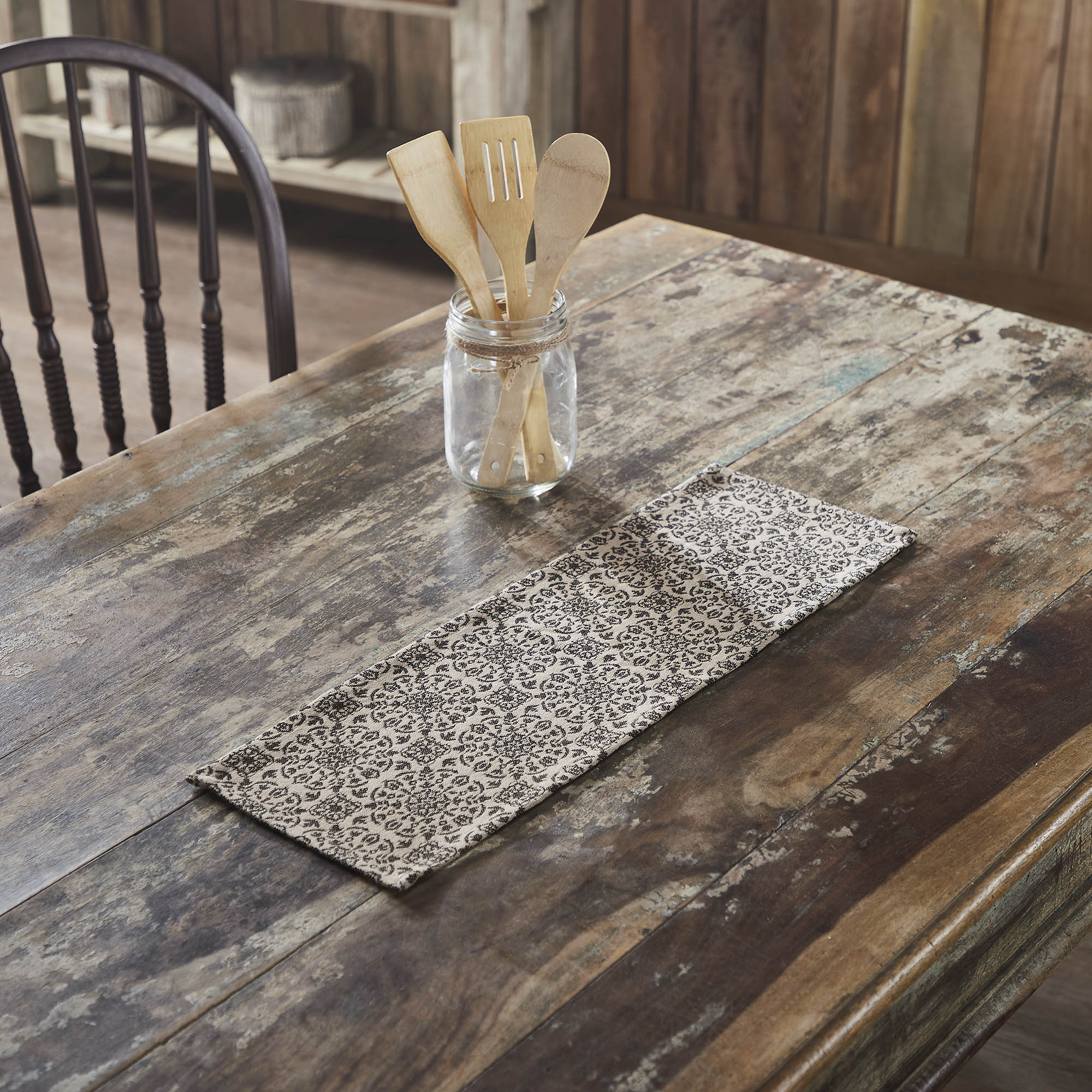 Medallion Black Tan Jacquard Table Runners - Image 4