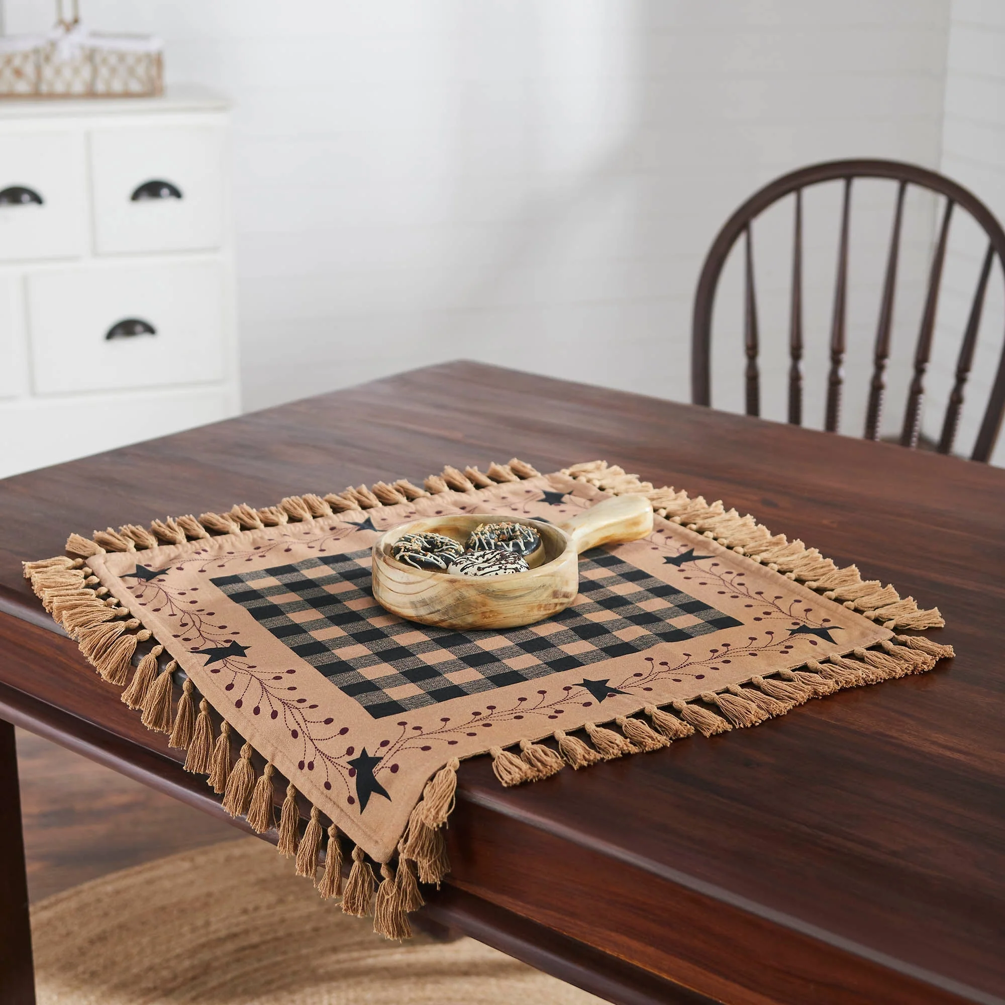 Pip Vinestar Primitive Country Table Topper - Image 3