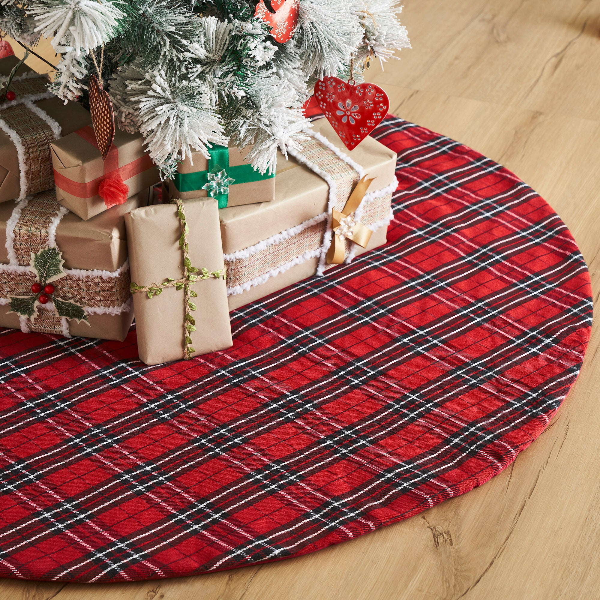 Red and Black Tartan Plaid Tree Skirt 48"