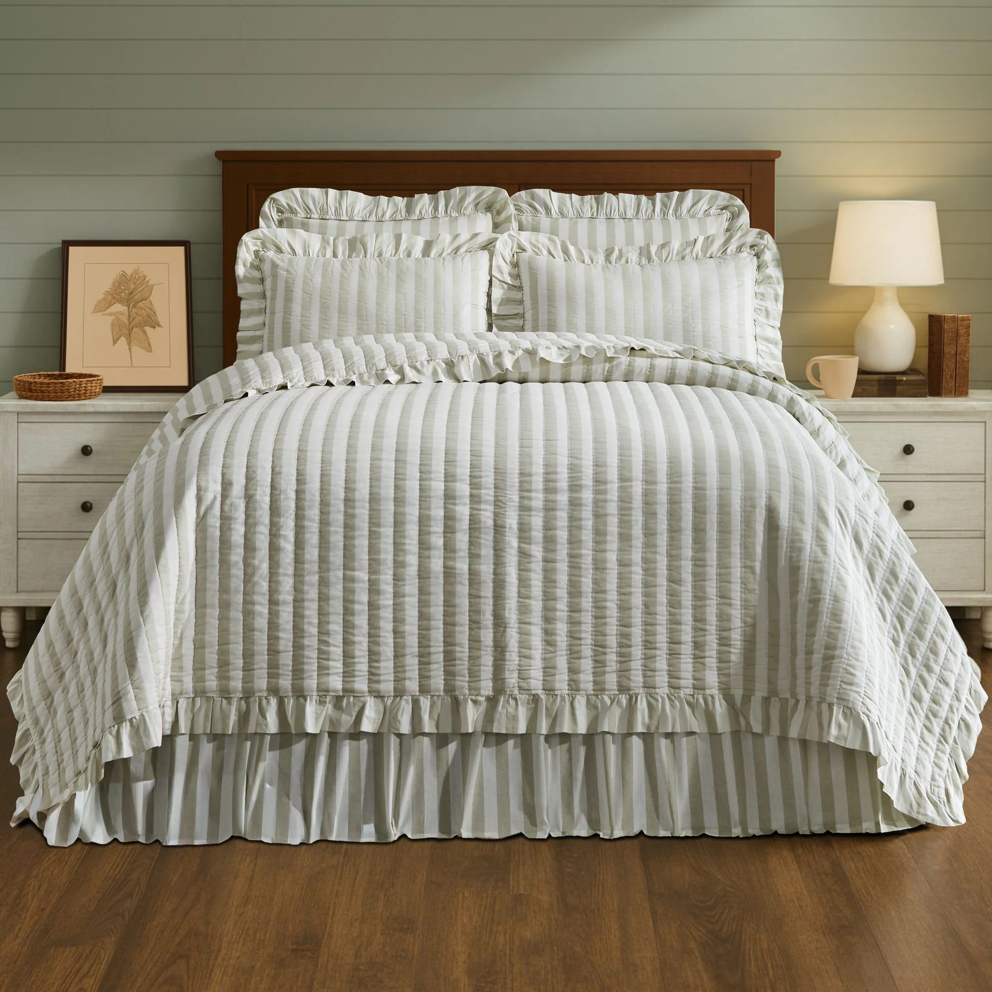 Serene Haven Ruffled Quilt - Image 2