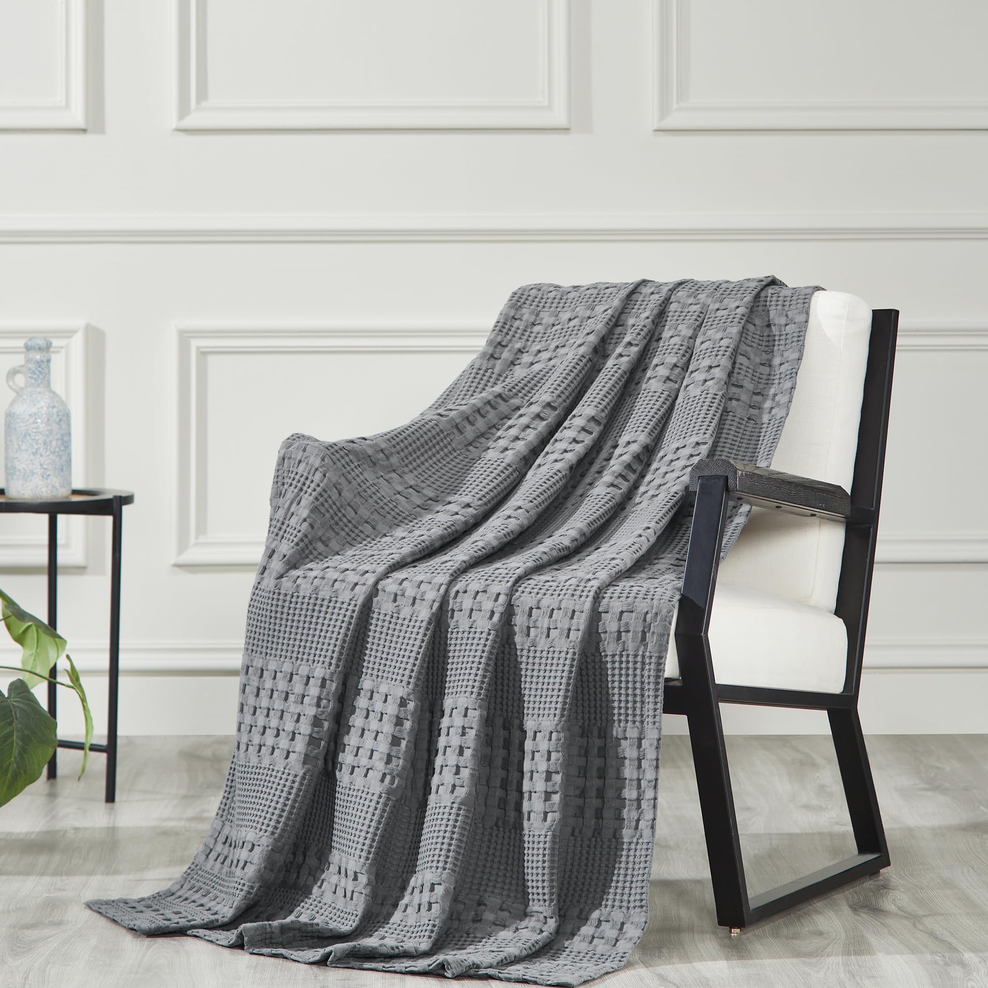 Weaverton Dark Gray Throw - Image 3