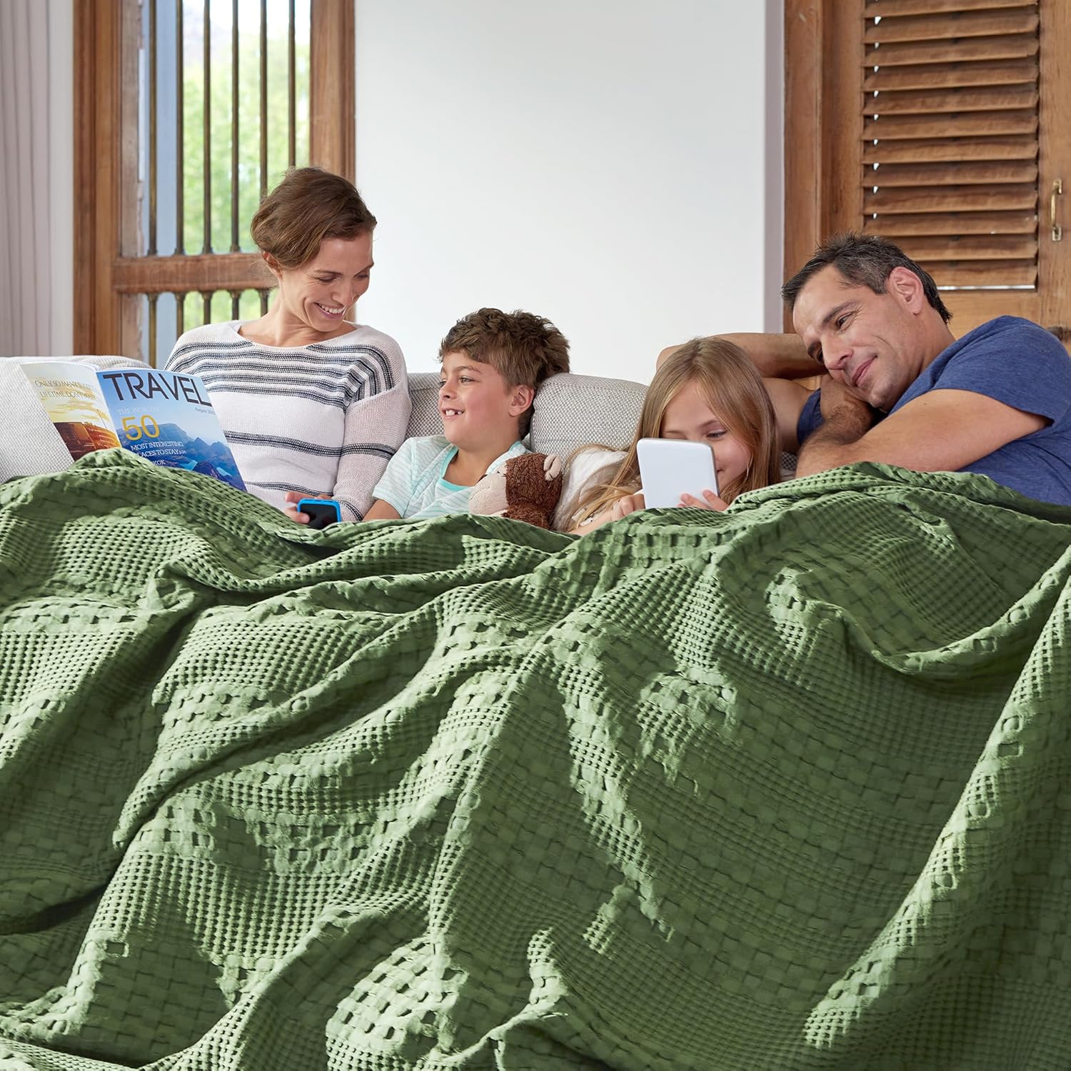 Weaverton Olive Green Blanket - Image 4