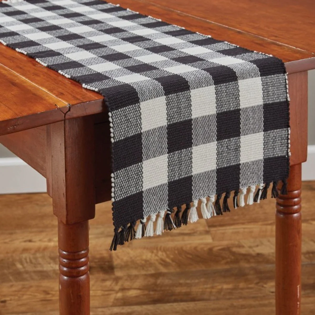 Buffalo Black Check Yarn Table Runners