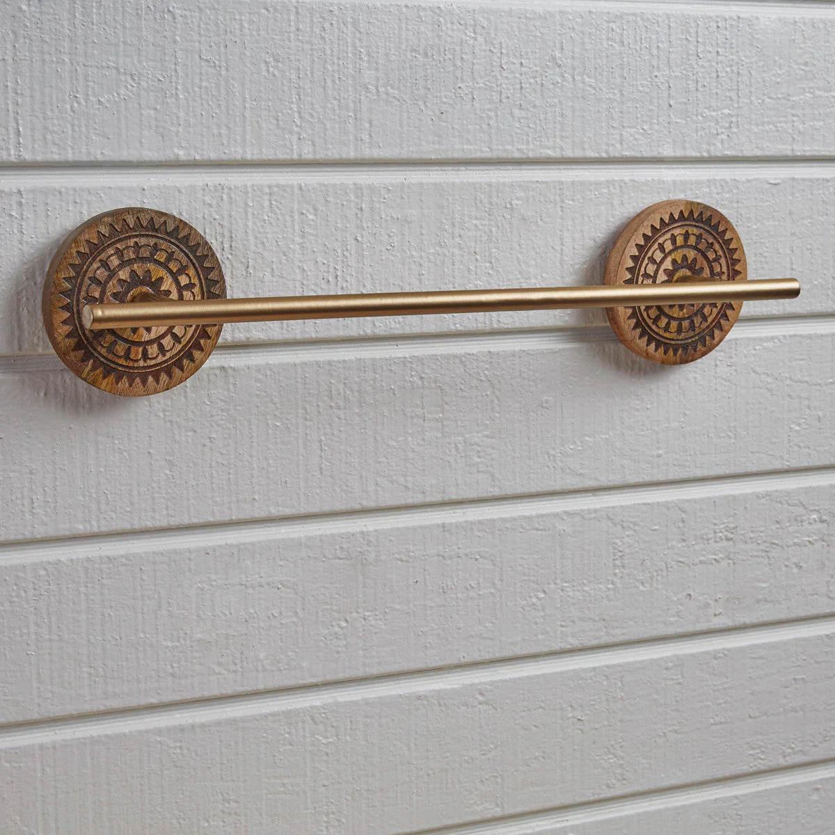 Zuri Towel Bar
